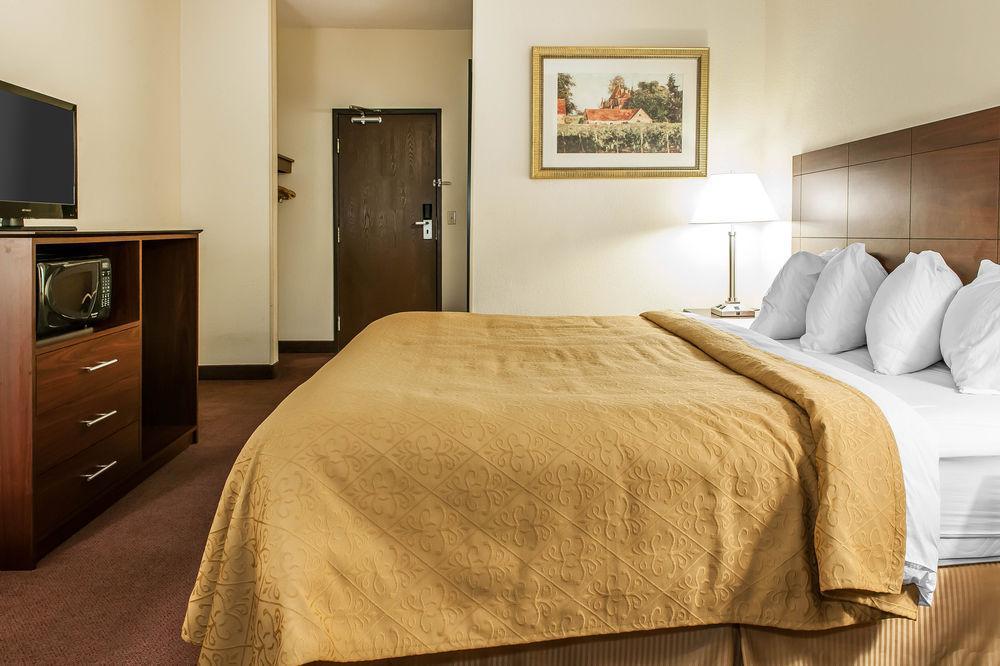 Quality Inn & Suites Danville Zewnętrze zdjęcie