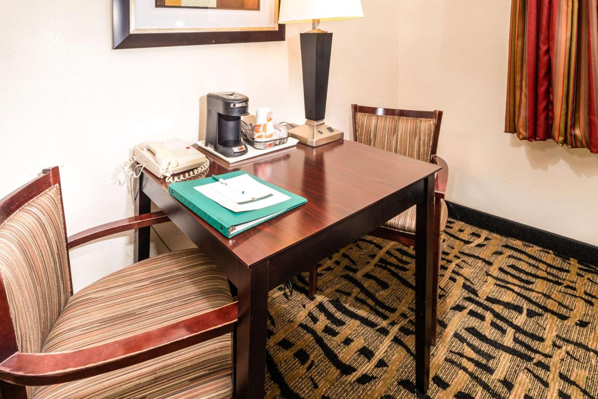 Quality Inn & Suites Danville Zewnętrze zdjęcie